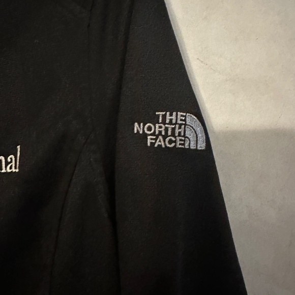 The North Face Activewear Yoga Zip Up Long Sleeve Sweater - Picture 4 of 5